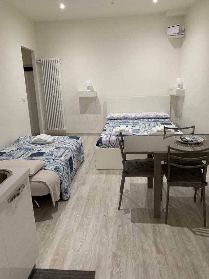Monolocale Centro Storico Via Piella Villa Bologna Buitenkant foto
