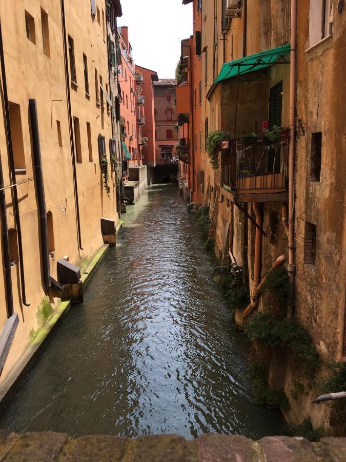 Monolocale Centro Storico Via Piella Villa Bologna Buitenkant foto